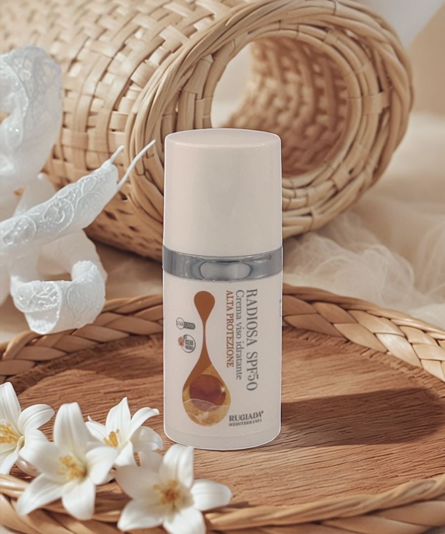 Trattamento viso RADIOSA idratante antiage con SPF50 di Rugiada Mediterranea confezione da 30 ml formula di nuova generazione